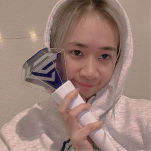 Meet your Posher, Rainy